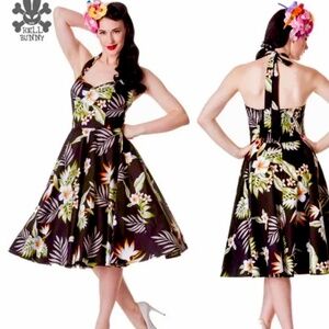 🌺NEW Hell Bunny Pinup Black Sweetheart Swing dress Med Hawaiian Tropical Print